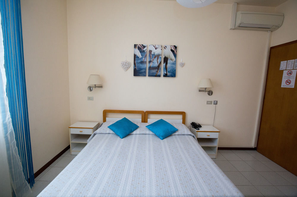 Hotel Arcoveggio Болоня Екстериор снимка